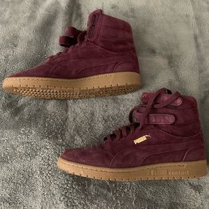 PUMA high top sneakers 💟
